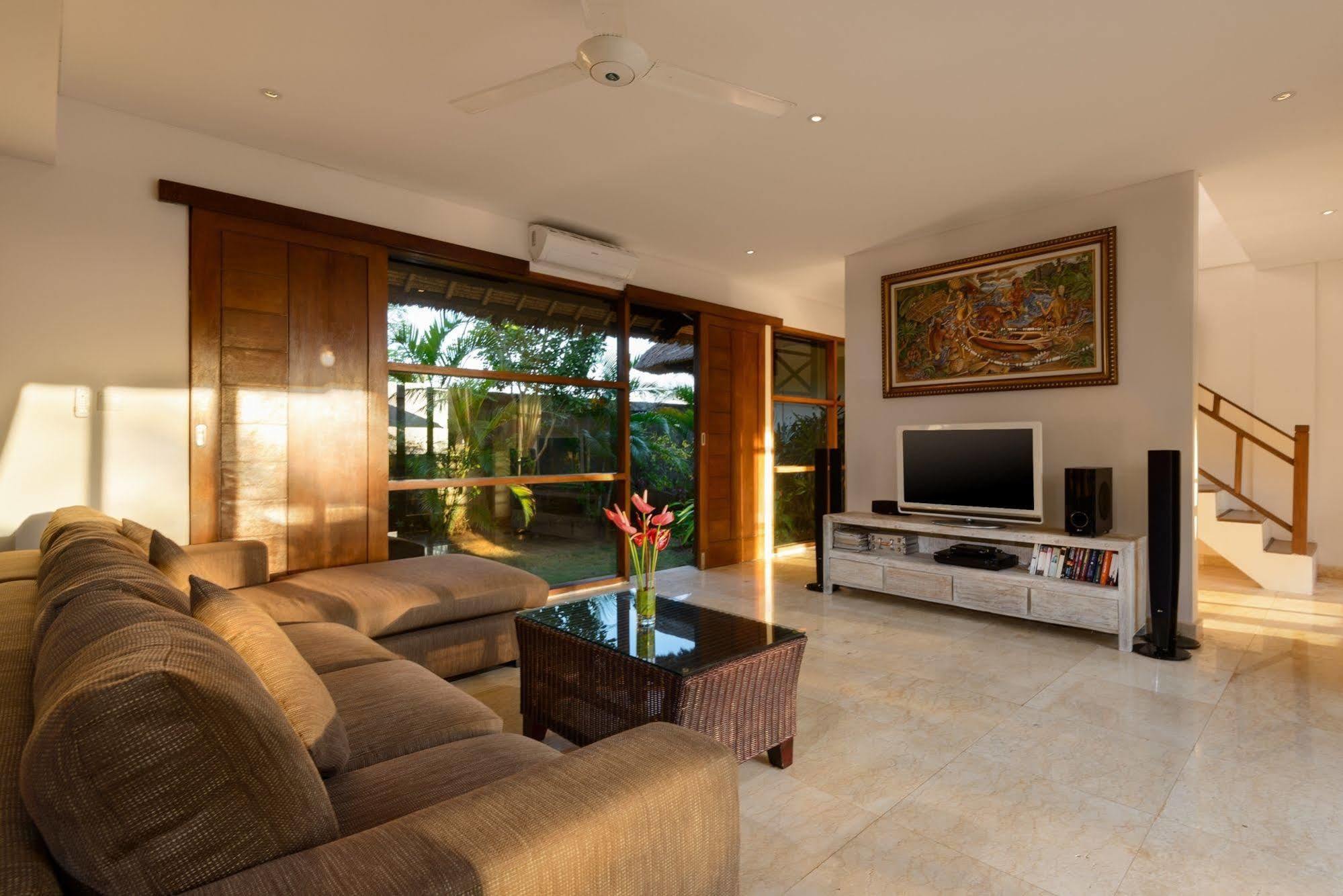 Adinda Balangan Beach Villa Jimbaran Екстериор снимка