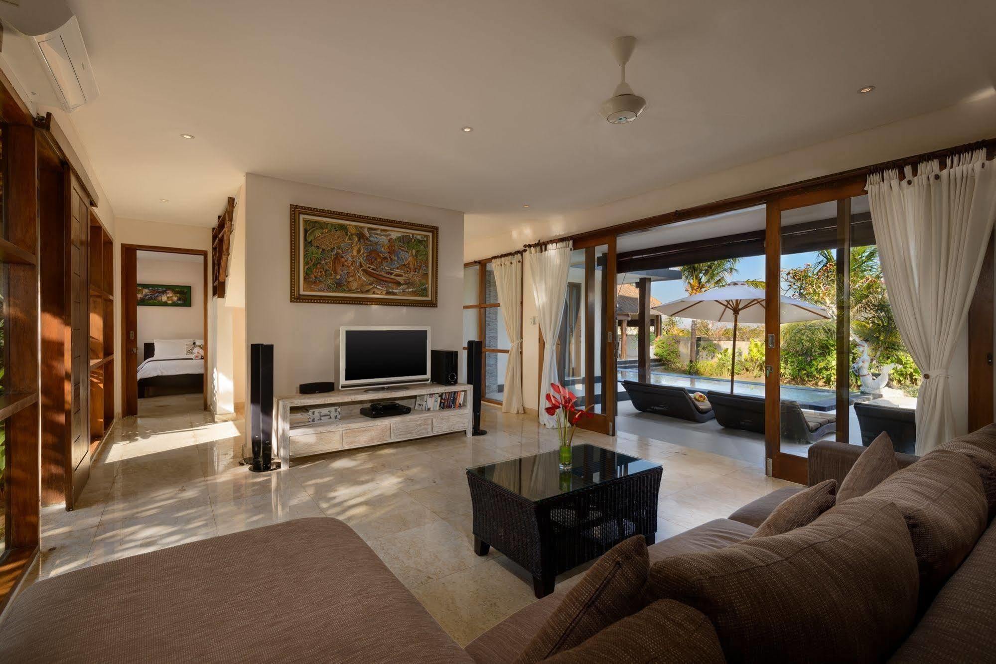 Adinda Balangan Beach Villa Jimbaran Екстериор снимка